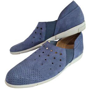 Sesto Meucci womens Blue Suede Slip-On Loafers Sz 10.5 Made In Italy breathable